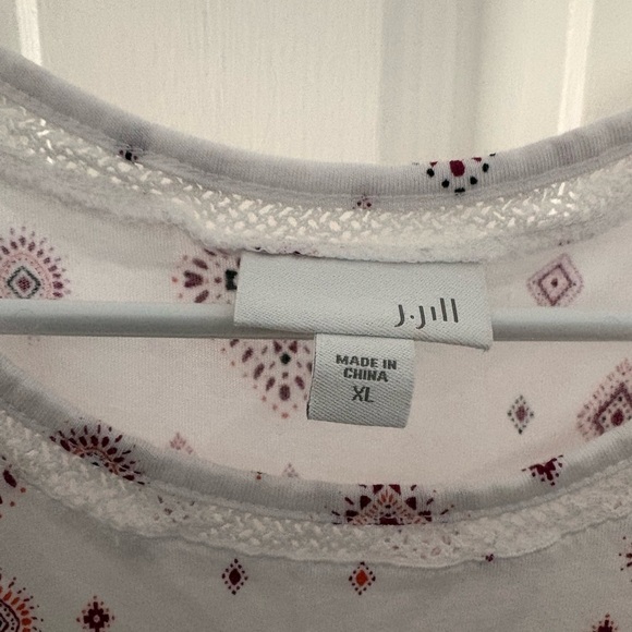 J. Jill White and Pink Patterned Sleeveless Blouse - Picture 2 of 8